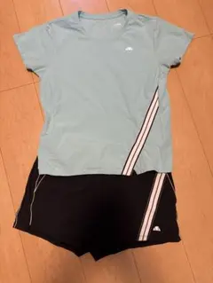 ellesse テニスウェア セットアップのサムネイル