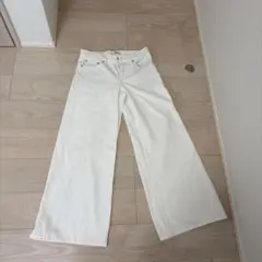 ユニクロC★今季新作フレアジーンズ★白25インチ新品