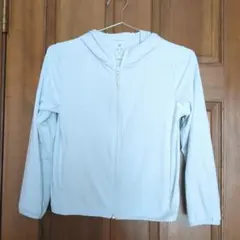 ユニクロ　エアリズムUVカット　メッシュパーカー　130