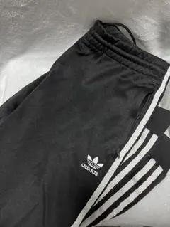 adidas originals トラック　ジャージ　ジョガー　パンツ　ブラック
