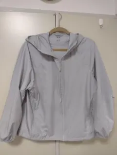 ポケッタブルuvカットパーカー