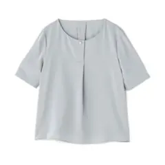 ナチュラルビューティーベーシック☆パールボタンブラウス