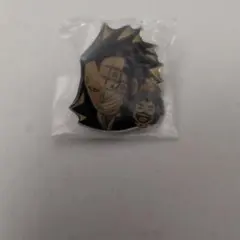 ONE PIECE モンキー・D・ドラゴン ピンバッジ K121