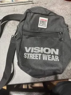 VISION STREET WEAR ブラックサコッシュのサムネイル