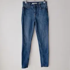 Item thumbnail for item f2f38a07-f6aa-49be-b509-32e06231ac6a