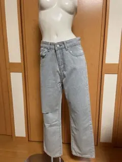新品未使用　ダメージストレート　デニムパンツ　ライトブルー　サックス　M