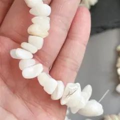 44★40個くらい　天然淡水シェルビーズ　連売り