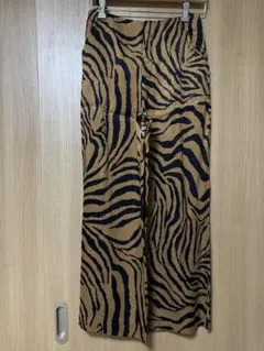 サテン スラックス