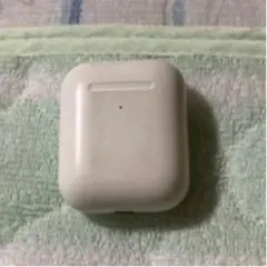 AirPods エアポッズ　第二世代　アップル