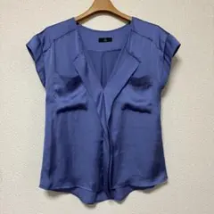 ノースリーブ光沢ブラウスポケット付きトップスサラサラツルツル生地美品‼️のサムネイル