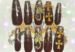 ダークブラウン ネイルチップ ゴールド装飾
