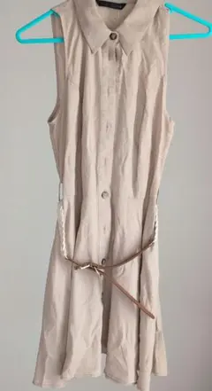 ZARA　ベージュ ノースリーブ ワンピース