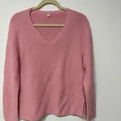 UNIQLO ピンク Vネック ニット Mサイズ