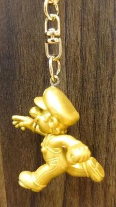 ゴールド　マリオ　フィギュア　キーホルダー　マスコット