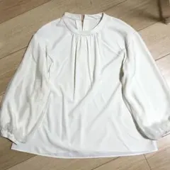 リフレクト　美品ホワイト バルーンスリーブ ブラウスのサムネイル