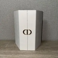 Dior 限定ギフトボックス ホワイト