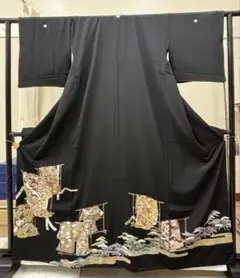 黒留袖 几帳に松竹梅 金彩 刺繍 五つ紋のサムネイル