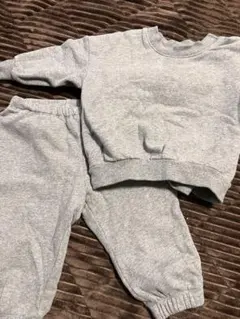 H&M ADORABLES トレーナーとパンツセット 9-12ヶ月