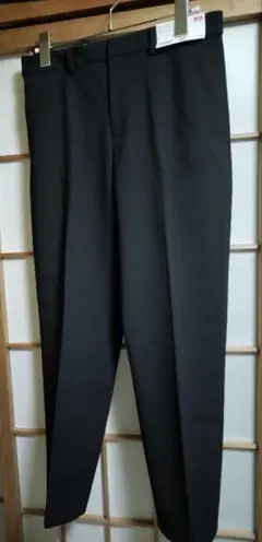 ユニクロ　スマートアンクルパンツ　裾上げしています