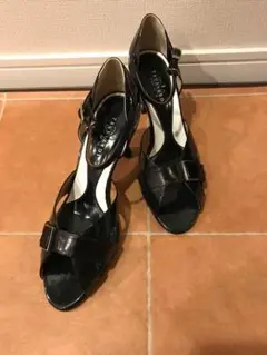 ★最終値下げ★　新品未使用　トラサルディのサンダル　黒　TRUSSARDI