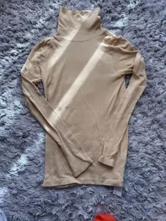 UNIQLO ヒートテック　タートル