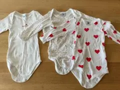 PETIT BATEAU 赤いハート柄ロンパース 3枚セット 18mのサムネイル