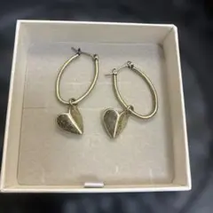 週末限定値下げ　新品未使用　アンティーク調　ハート型チャーム付きフープピアス