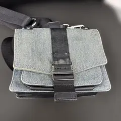 Item thumbnail for item 605f33e5-1acb-4333-979b-81cbf90529c4