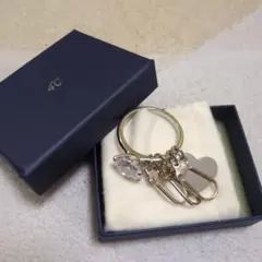 4℃ ハート型安全ピンチャーム ボックス付き