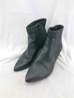 ★Clarks collectionポインテッドトゥショートブーツ ブラック系