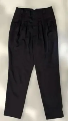 アンデミュウ　タックテーパードパンツ　黒のサムネイル