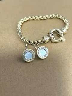 AGATHA PARIS ゴールドブレスレット&シェルピアス　　　　　2点セット