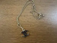 CHANEL ココマーク ネックレス ゴールド ブラックのサムネイル