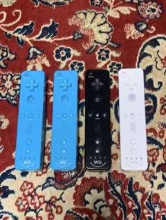 Wiiリモコンプラス　黒、白、青×2 4個セット