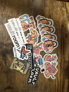 vaultroom キーホルダー　ステッカー 2025年最新】ボルトルーム キーホルダーの人気アイテム - メルカリ