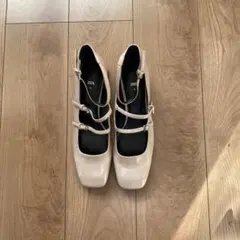 ZARA ピンクのヒール靴