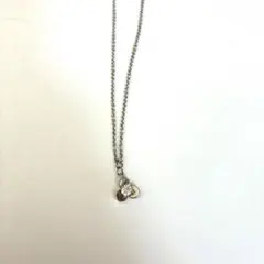 シルバー 三つ葉　クローバー　幸運　ネックレス　アクセサリー　フラワー　ストーン