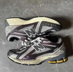 New Balance M990 グレー/パープル スニーカーのサムネイル