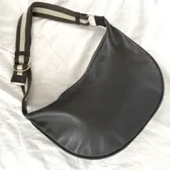 希少　OLD　グッチ　ショルダーバッグ　シェリーライン　ハーフムーン　本革　茶色