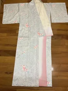 【リメイク素材に】夏着物 絽風 薄灰地/花柄/ピンクぼかし八掛 古布