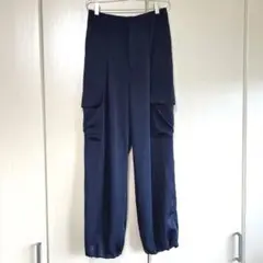 グリーンレーベルリラクシング　グロッシー カーゴ パンツ　サテン　ネイビー
