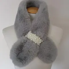 ☆グレー ファー マフラー☆　　　　 ビジュー付き　値下げしました