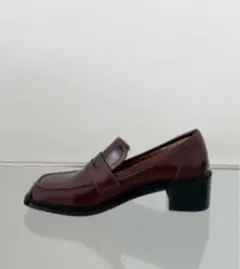 チャールズ＆キース モニークプラットフォームローファー パンプス 