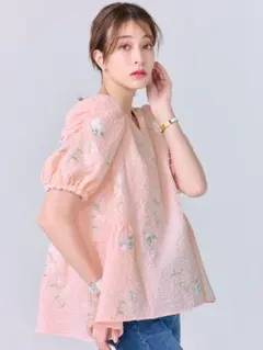 新品　チェスティ　ジャガード刺繍トップス　ピンクのサムネイル