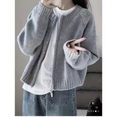 グレー カーディガン