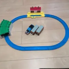 プラレール　きかんしゃトーマス　ベーシックセット　おまけつき