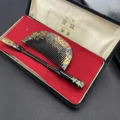 大正時代　アンティーク 櫛 笄 セット 螺鈿金彩 鳳凰 菊 箱付（サイン入り 大正時代 アンティーク 櫛 笄 セット 螺鈿金彩 鳳凰 菊 箱付（サイン
