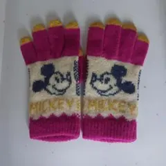 週末セールになりました ミッキーマウスの手袋