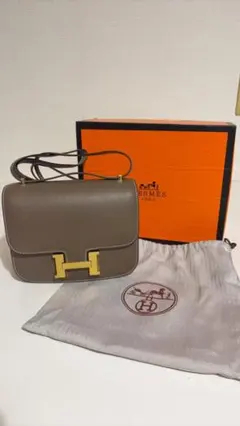 青と白のストライプ 長袖シャツ