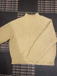 GU淡いグリーンハイネック ニットセーター 長袖